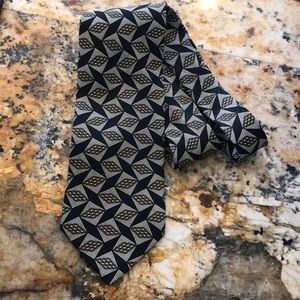 Echo Tie